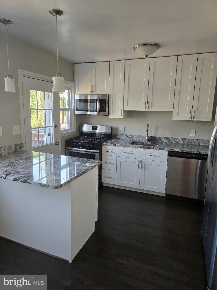 8120 Kavanagh Road Baltimore, MD 21222 - Photo 7 of 22
