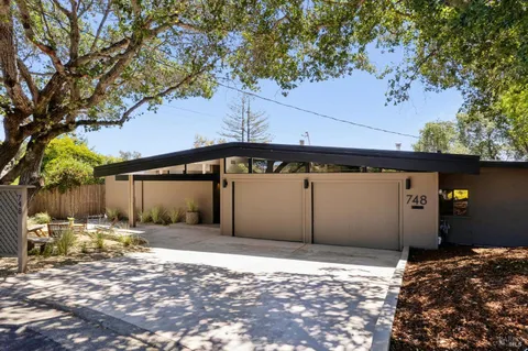 $2,595,000 | 748 Beechnut Court, San Rafael, CA 94903