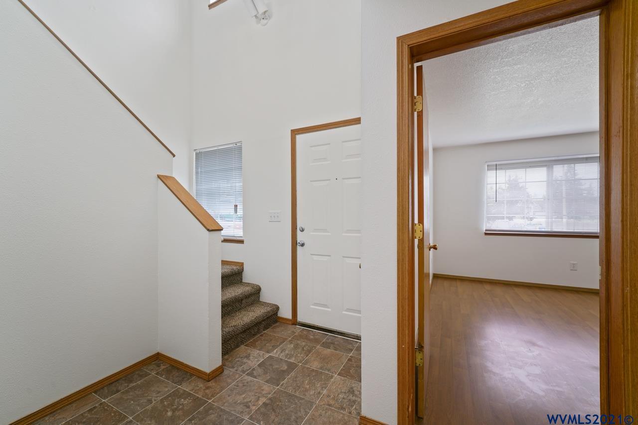 5260 Springcrest Drive South Salem, OR 97306 - Photo 5 of 27