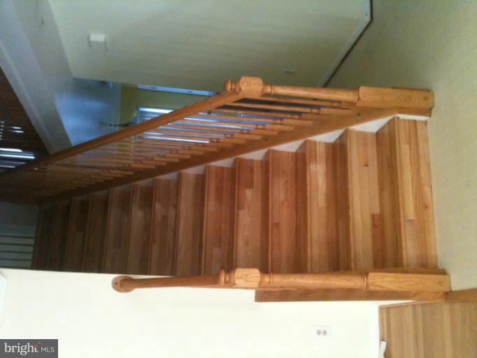 9506 Utica Place Springdale, MD 20721 - Photo 3 of 23 Foyer