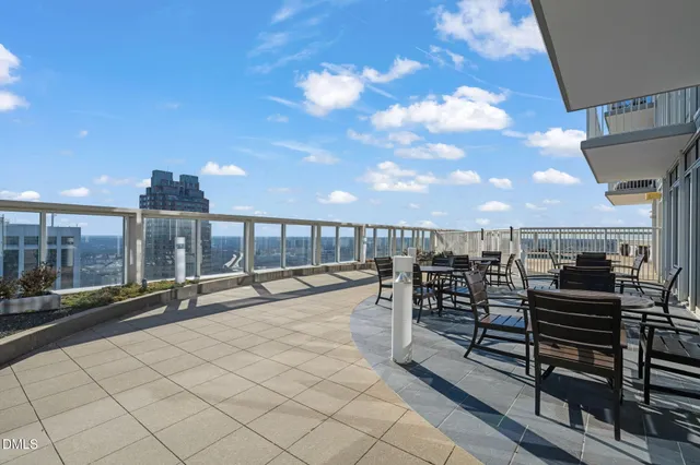 a picture of city view