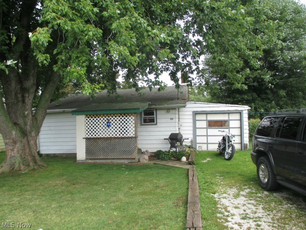 2819 Riverside Park Road Southeast Uhrichsville, OH 44683 - Photo 3 of 8 Gallery Image 3