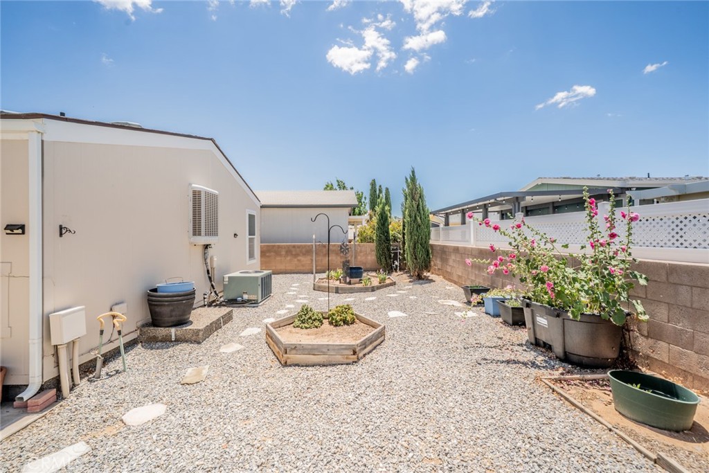 22241 Nisqually Road, Unit 59 Apple Valley, CA 92308 - Photo 31 of 54