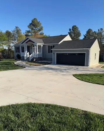 $435,000 | 271 Pleasant Ridge Drive, Madison Heights, VA 24572