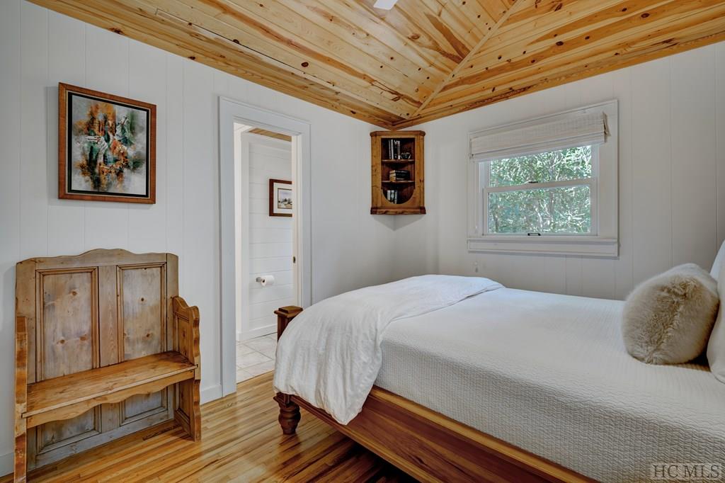 11 Rural Felicity Road Highlands, NC 28741 - Photo 20 of 26 Gallery Image 20