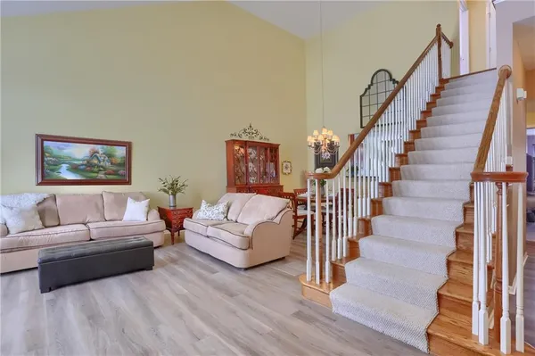 $425,000 | 2030 Stillwater Lane, McDonald, PA 15057