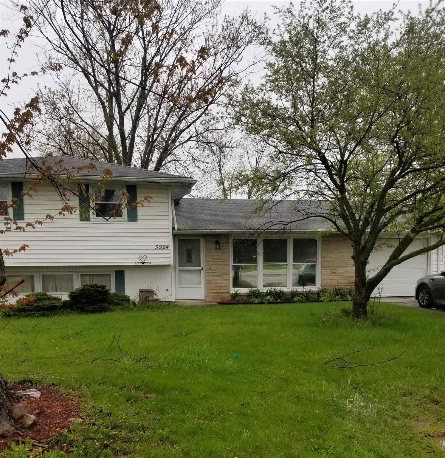 3924 Maplecrest Road Fort Wayne, IN 46815 - Photo 1 of 21 Gallery Image 1