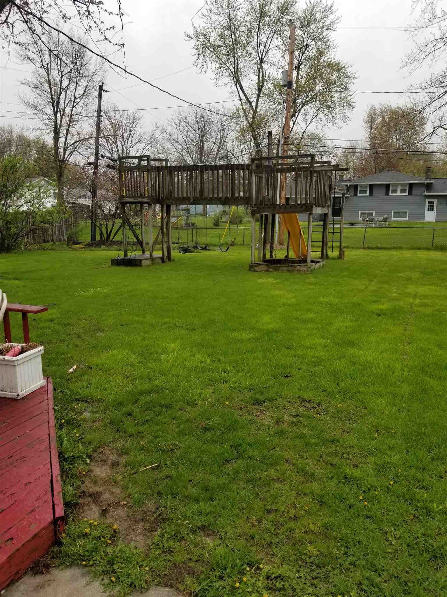 3924 Maplecrest Road Fort Wayne, IN 46815 - Photo 3 of 21 Gallery Image 3