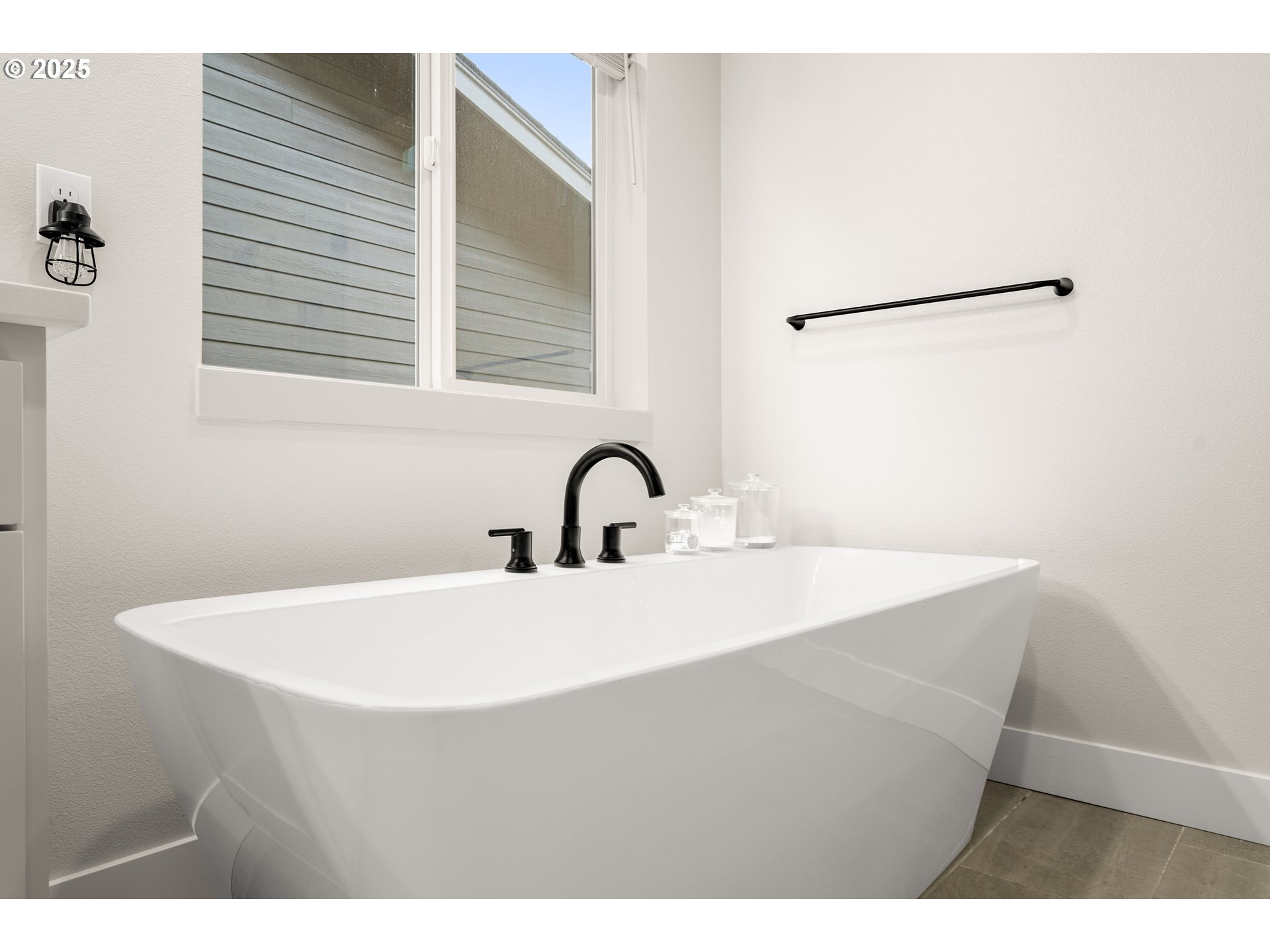 20211 Glen Vista Road Bend, OR 97703 - Photo 27 of 32 a close view of sink and tap