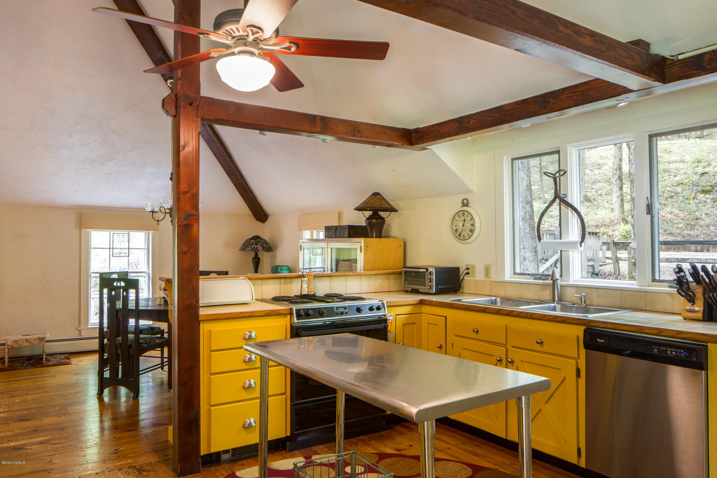 276 South Undermountain Road Sheffield, MA 01257 - Photo 7 of 29 276-Undermountain-107