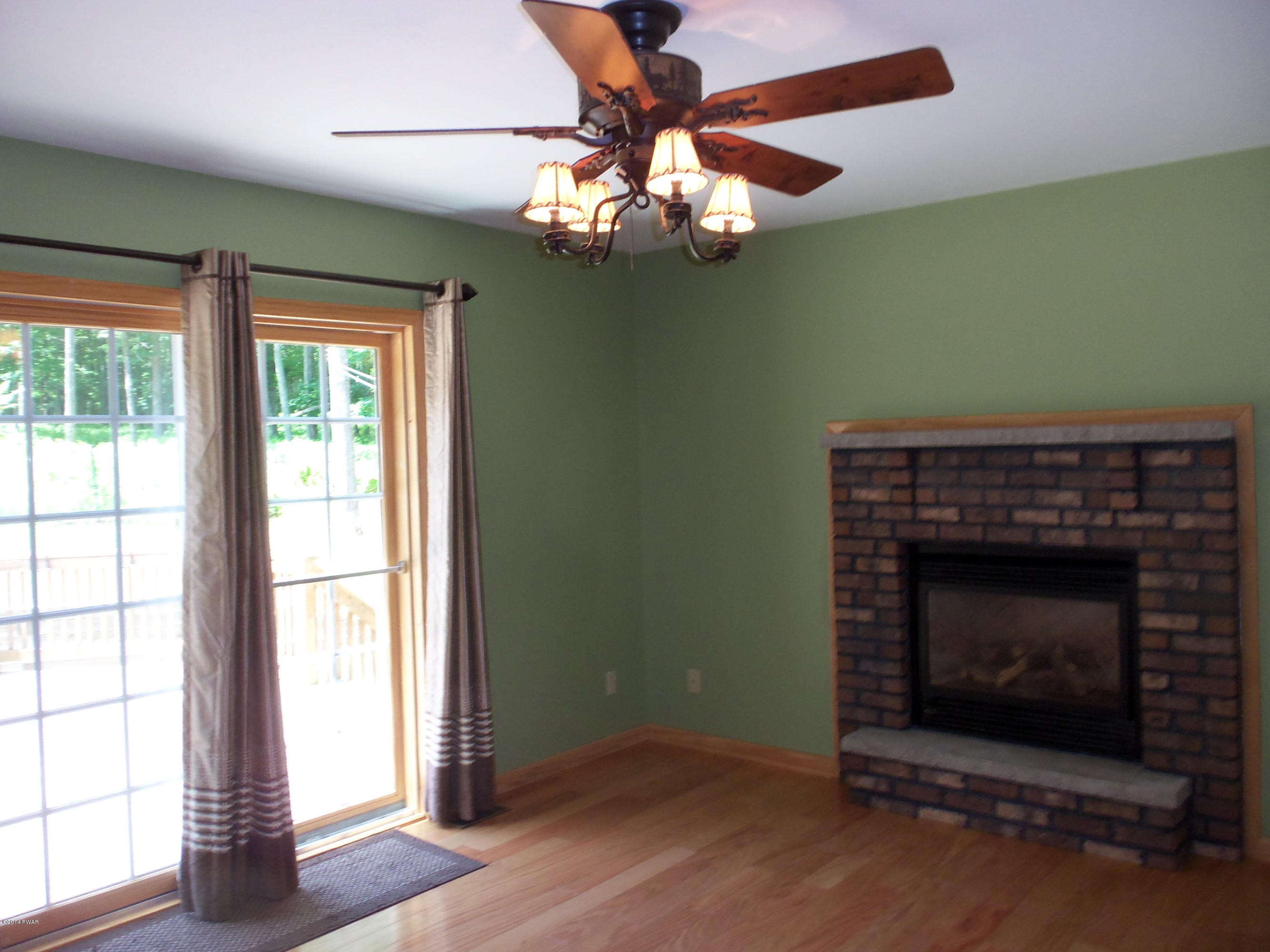 229 Deer Run Road Hawley, PA 18428 - Photo 10 of 54 Gallery Image 10