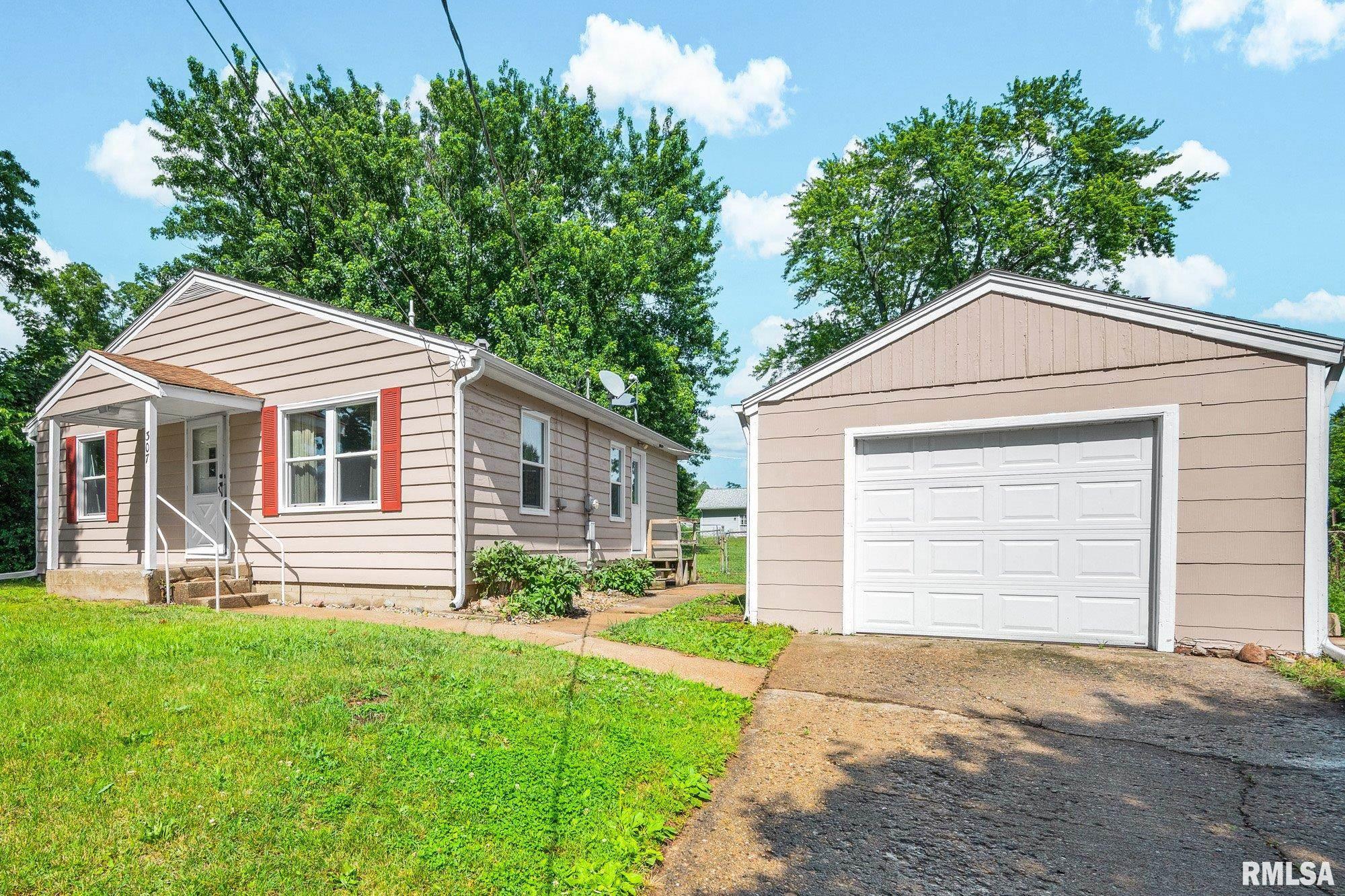 307 Wagner Street Washington, IL 61571 - Photo 4 of 23