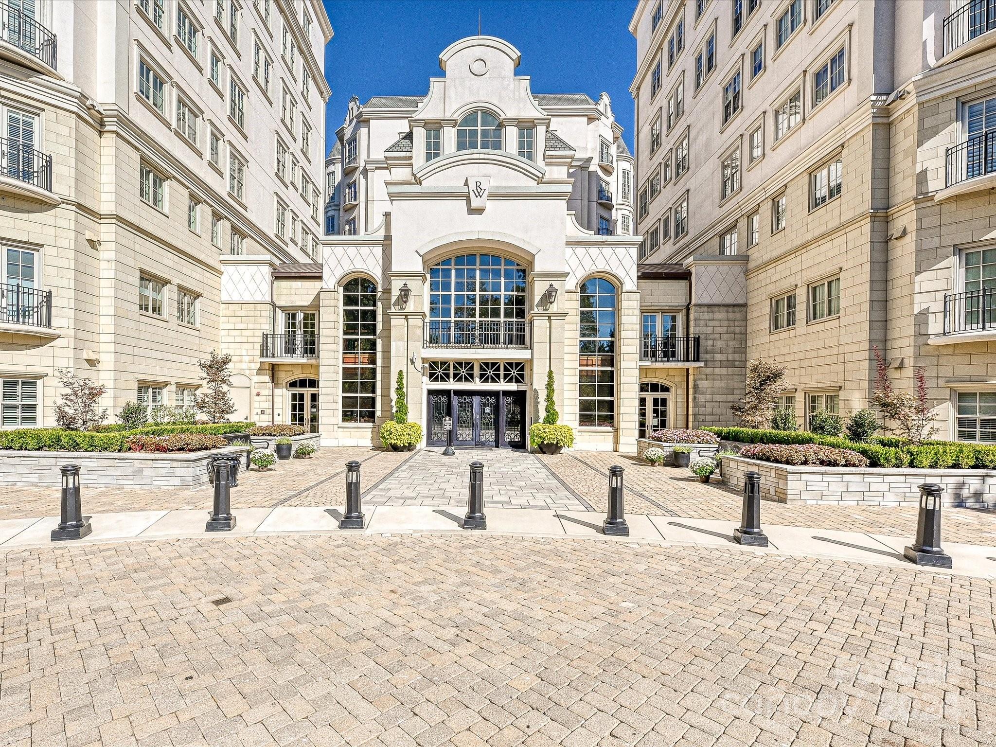 2823 Providence Road, Unit 216 Charlotte, NC 28211 - Photo 35 of 35 a view of a large building