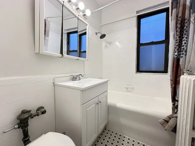 $1,495 | 434 West Wellington Avenue, Unit 504, Chicago, IL 60657