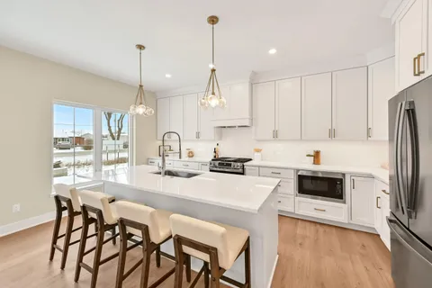 $865,000 | 496 Bastle Wynd Port, Unit 9, Port Washington, WI 53074