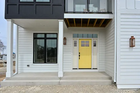 $865,000 | 496 Bastle Wynd Port, Unit 9, Port Washington, WI 53074