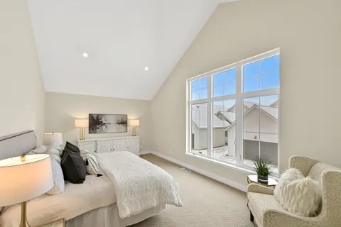 $865,000 | 496 Bastle Wynd Port, Unit 9, Port Washington, WI 53074