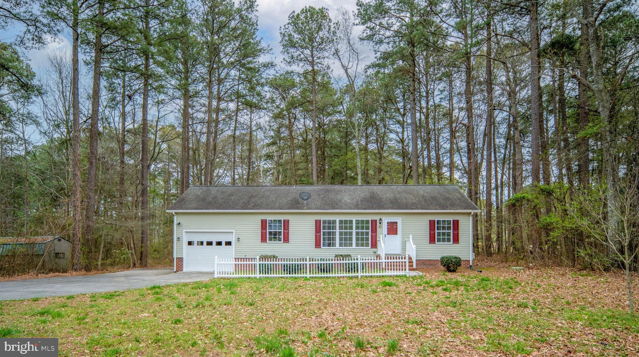 67 Stern Way Montross, VA 22520 - Photo 8 of 74 Front Yard