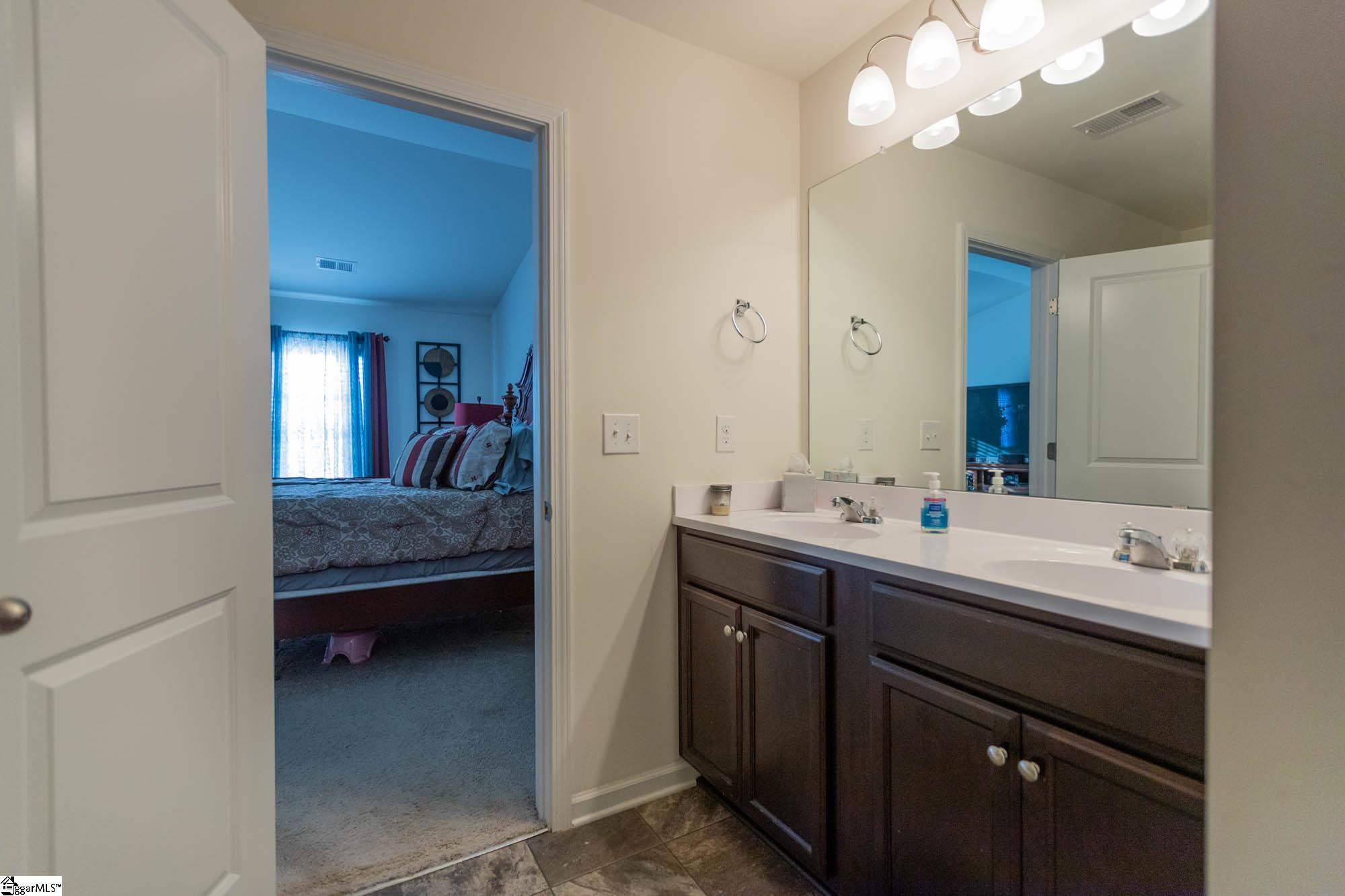 236 Addlestone Circle Fountain Inn, SC 29644 - Photo 8 of 17 Gallery Image 8