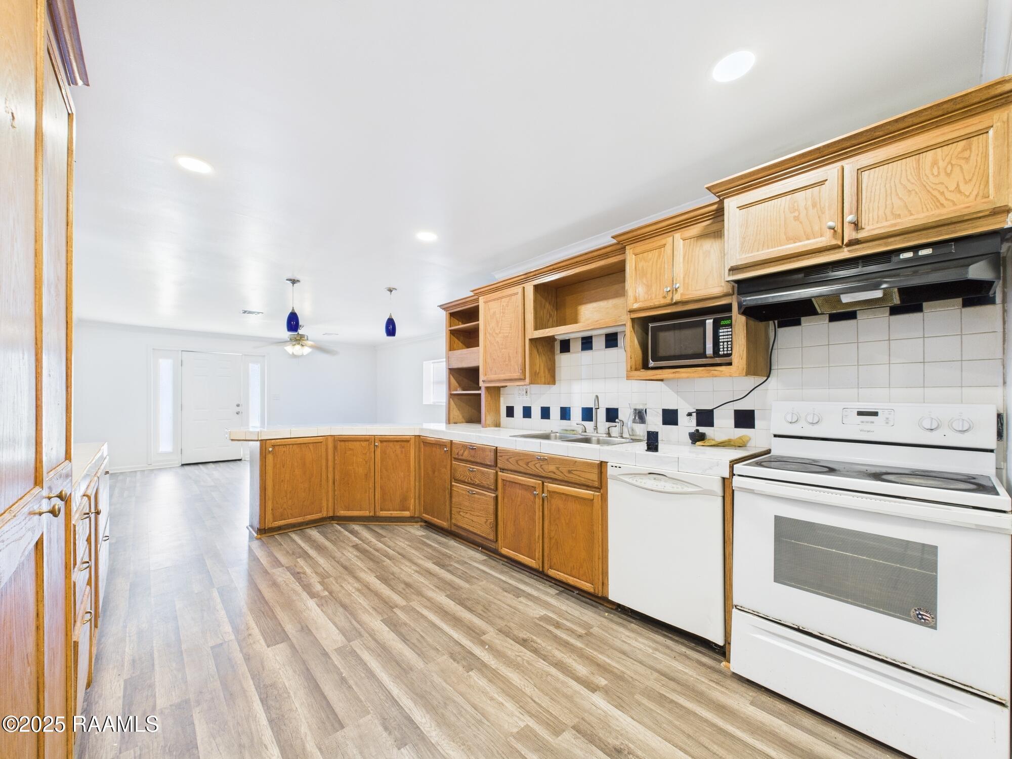 2437 Peach Bloom Highway Church Point, LA 70525 - Photo 8 of 25 CAM03866G0-PR0112-STILL010