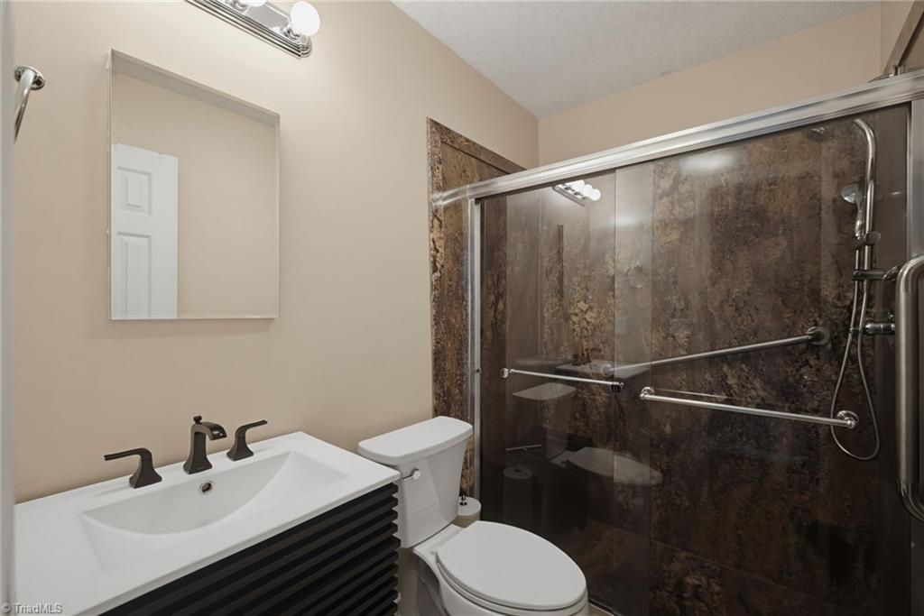 2554 Ambassador Court High Point, NC 27265 - Photo 22 of 27
