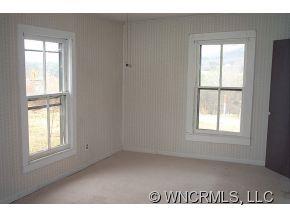509 Old Newfound Road Leicester, NC 28748 - Photo 5 of 12 Gallery Image 5