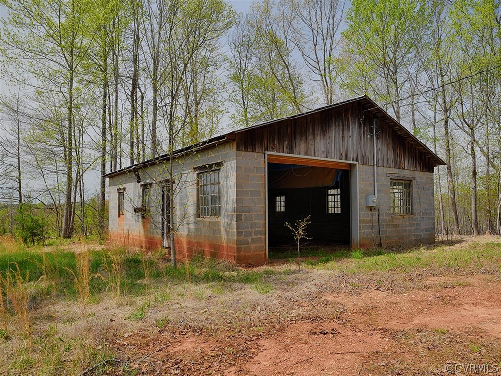 614 Plain Dealing Road Palmyra, VA 22963 - Photo 18 of 31 a view of a house with a yard