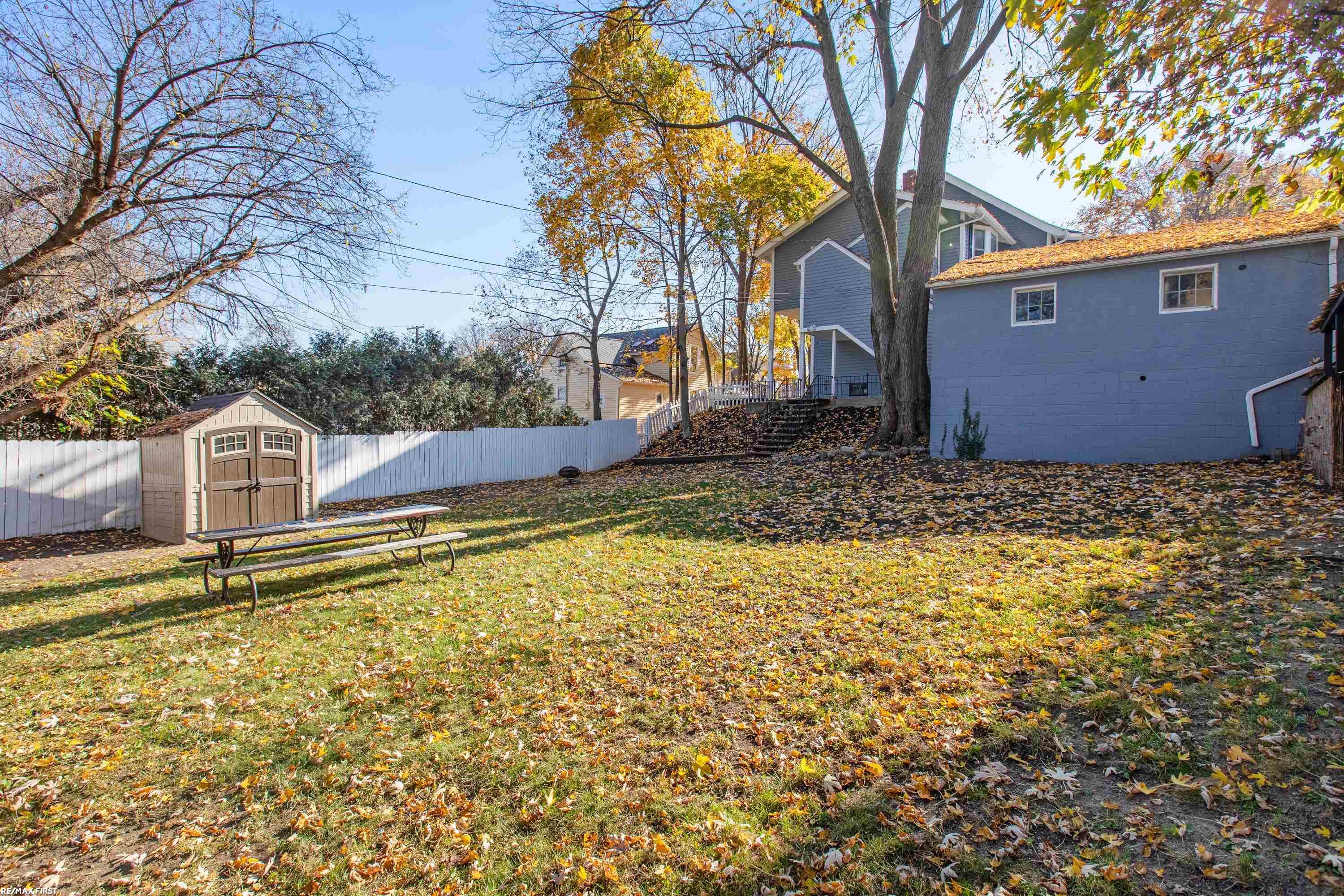 604 West University Drive Rochester, MI 48307 - Photo 25 of 37