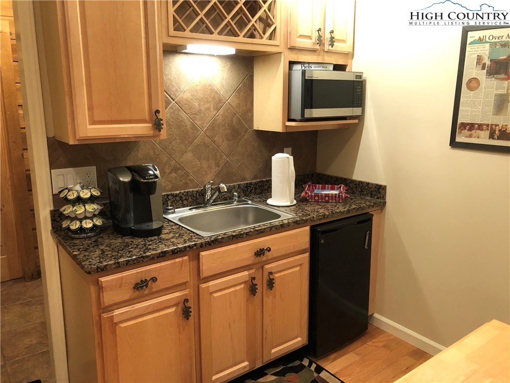 320 North Pinnacle Ridge Road Beech Mountain, NC 28604 - Photo 32 of 45 Gallery Image 32