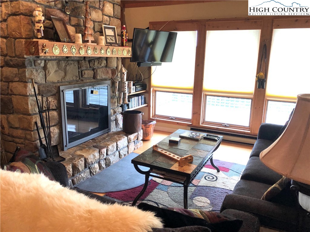 320 North Pinnacle Ridge Road Beech Mountain, NC 28604 - Photo 7 of 45 Gallery Image 7