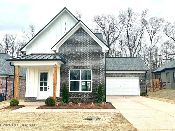 $389,900 | 2567 River Ouse Drive, Hernando, MS 38632