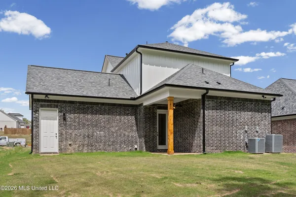 $390,000 | 2567 River Ouse Drive, Hernando, MS 38632