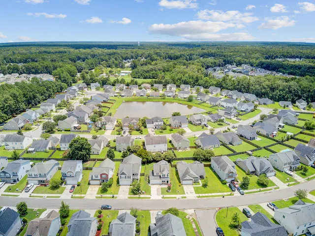 $360,000 | 326 Drayton Pl Drive, Moncks Corner, SC 29461