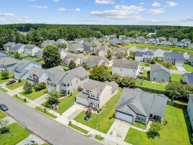 $360,000 | 326 Drayton Pl Drive, Moncks Corner, SC 29461