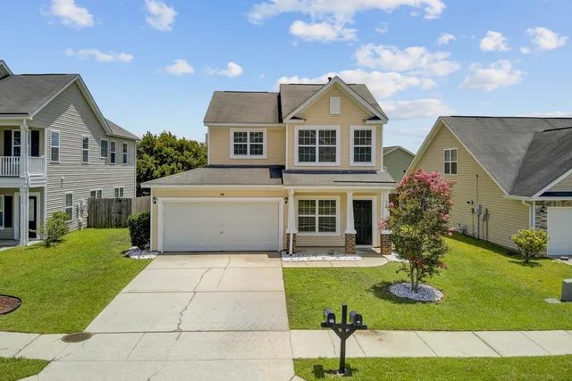 $360,000 | 326 Drayton Pl Drive, Moncks Corner, SC 29461