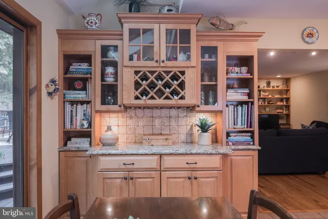 $595,000 | 5502 East Timberview Court, Wilmington, DE 19808