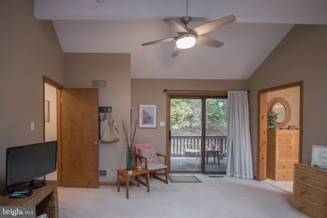 $595,000 | 5502 East Timberview Court, Wilmington, DE 19808