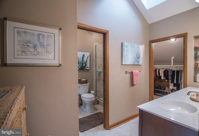 $595,000 | 5502 East Timberview Court, Wilmington, DE 19808