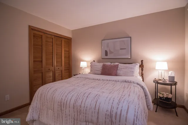 $595,000 | 5502 East Timberview Court, Wilmington, DE 19808