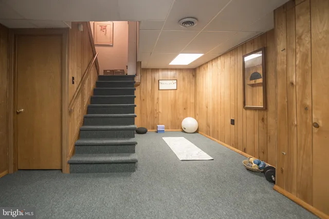 $595,000 | 5502 East Timberview Court, Wilmington, DE 19808