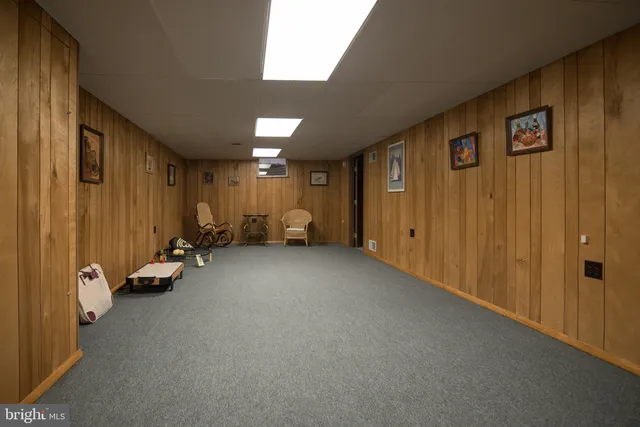 $595,000 | 5502 East Timberview Court, Wilmington, DE 19808