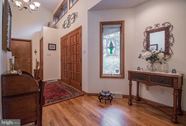 $595,000 | 5502 East Timberview Court, Wilmington, DE 19808