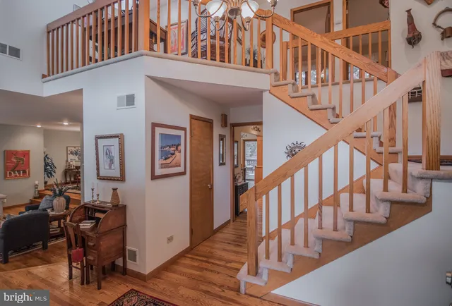 $595,000 | 5502 East Timberview Court, Wilmington, DE 19808
