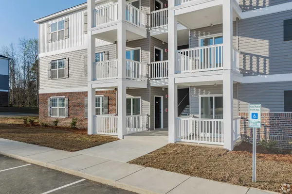 $1,560 | 612 High River Drive, Conway, SC 29526