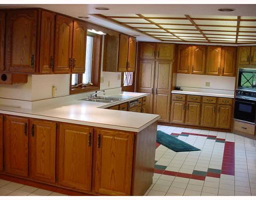 211 Bateman Road Oakdale, PA 15071 - Photo 6 of 18 Kitchen.