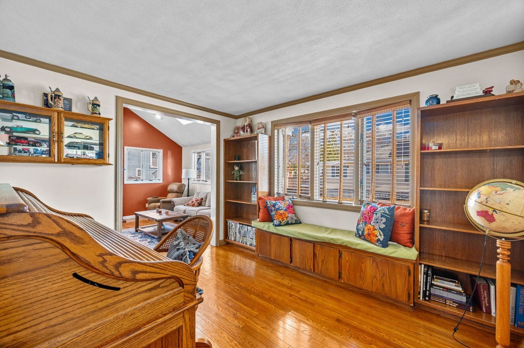 37 Pinewood Avenue Billerica, MA 01821 - Photo 16 of 39