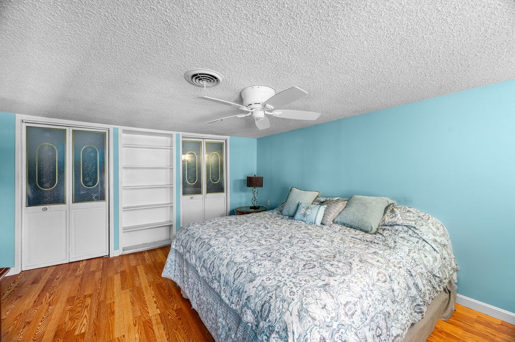 37 Pinewood Avenue Billerica, MA 01821 - Photo 25 of 39