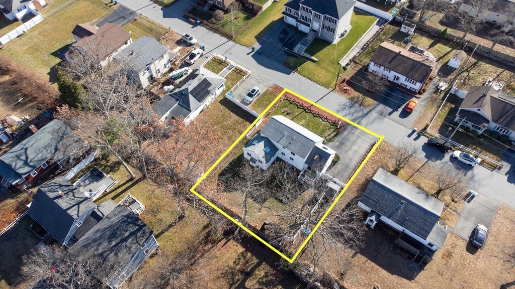 37 Pinewood Avenue Billerica, MA 01821 - Photo 8 of 39