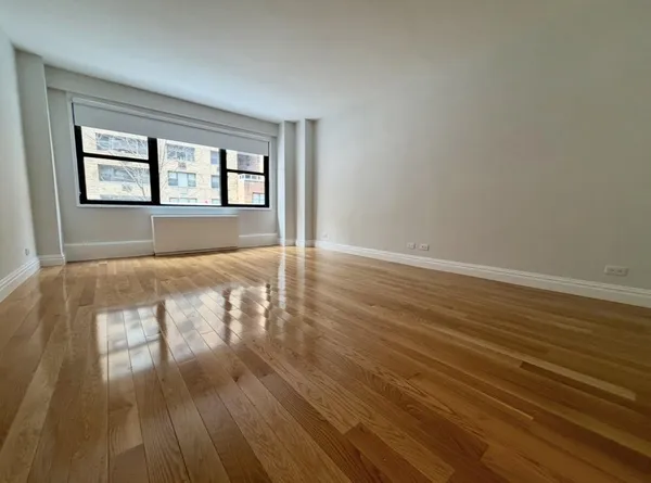 $4,017 | 141 East 33rd Street, Unit 2L | Kips Bay