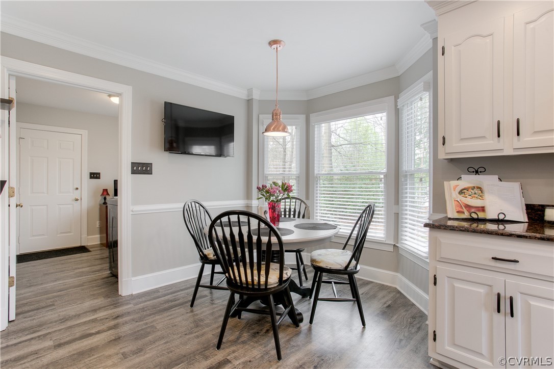 403 Rivers Bend Court Chester, VA 23836 - Photo 15 of 39 a dining room with furniture and window